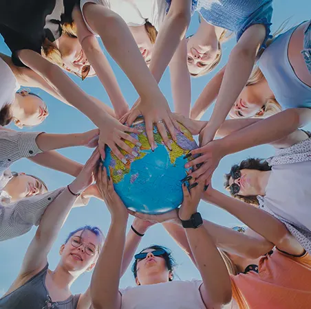 Cooperacion en redes de activismo global